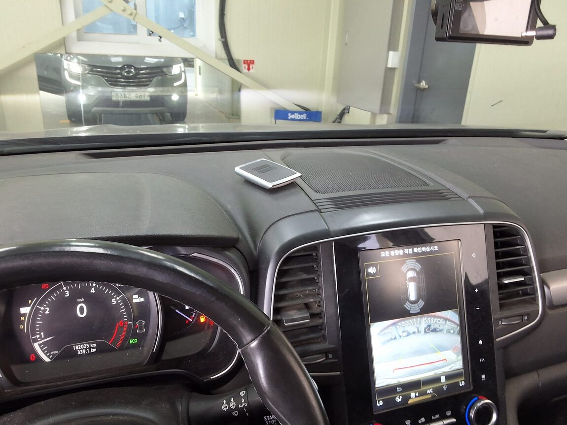 RENAULT (SAMSUNG) QM6 2.0 GDe 2WD LE 2019 - zdjęcie 25