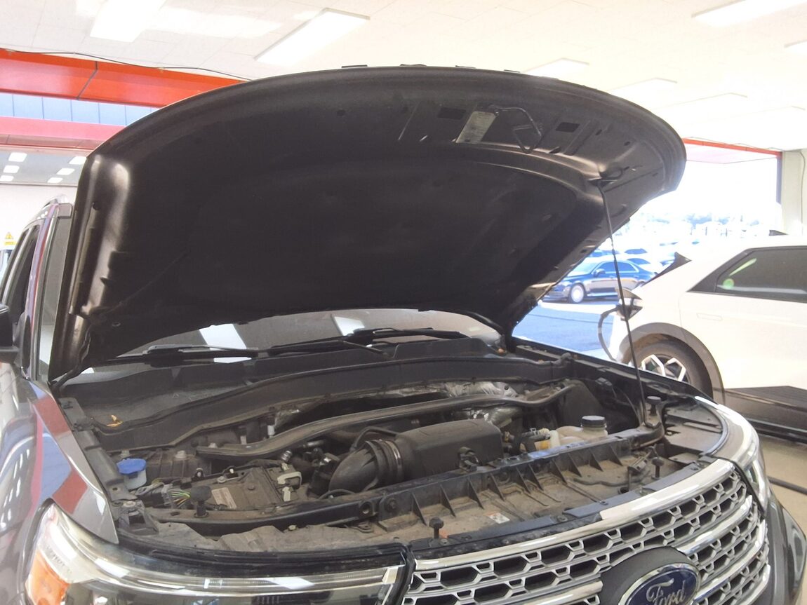 FORD EXPLORER (6TH GEN) 2.3 AWD LIMITED 2020 - zdjęcie 18
