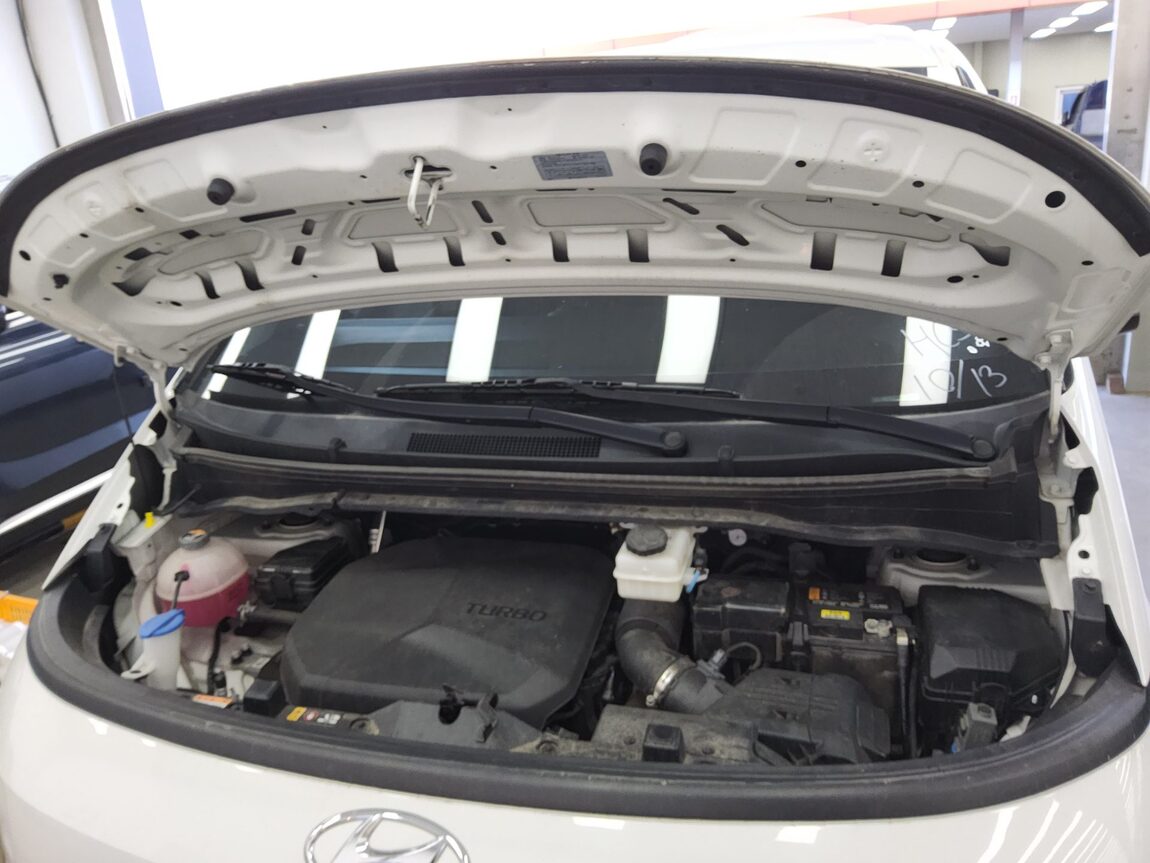 HYUNDAI STARIA 2.2 DIESEL TOURER 11-SEATER 4WD MODERN 2024 - zdjęcie 20