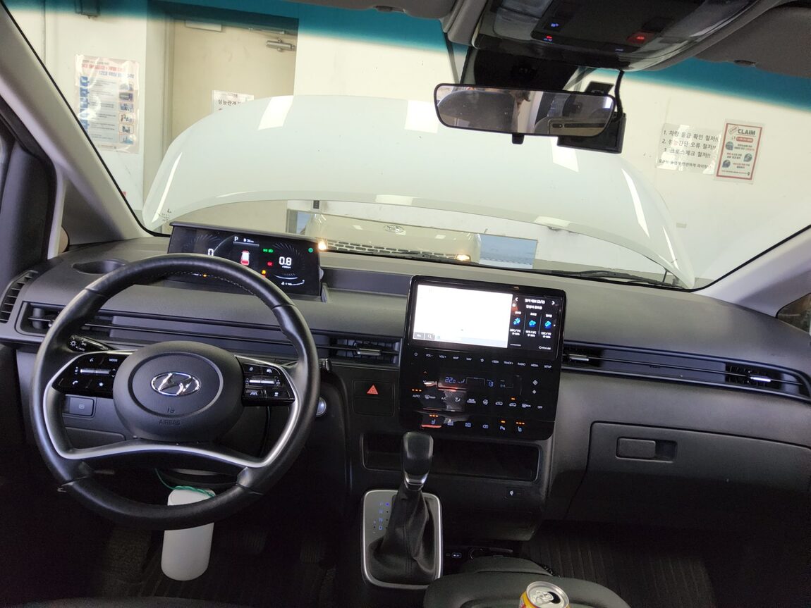 HYUNDAI STARIA 2.2 DIESEL TOURER 11-SEATER 4WD MODERN 2024 - zdjęcie 11