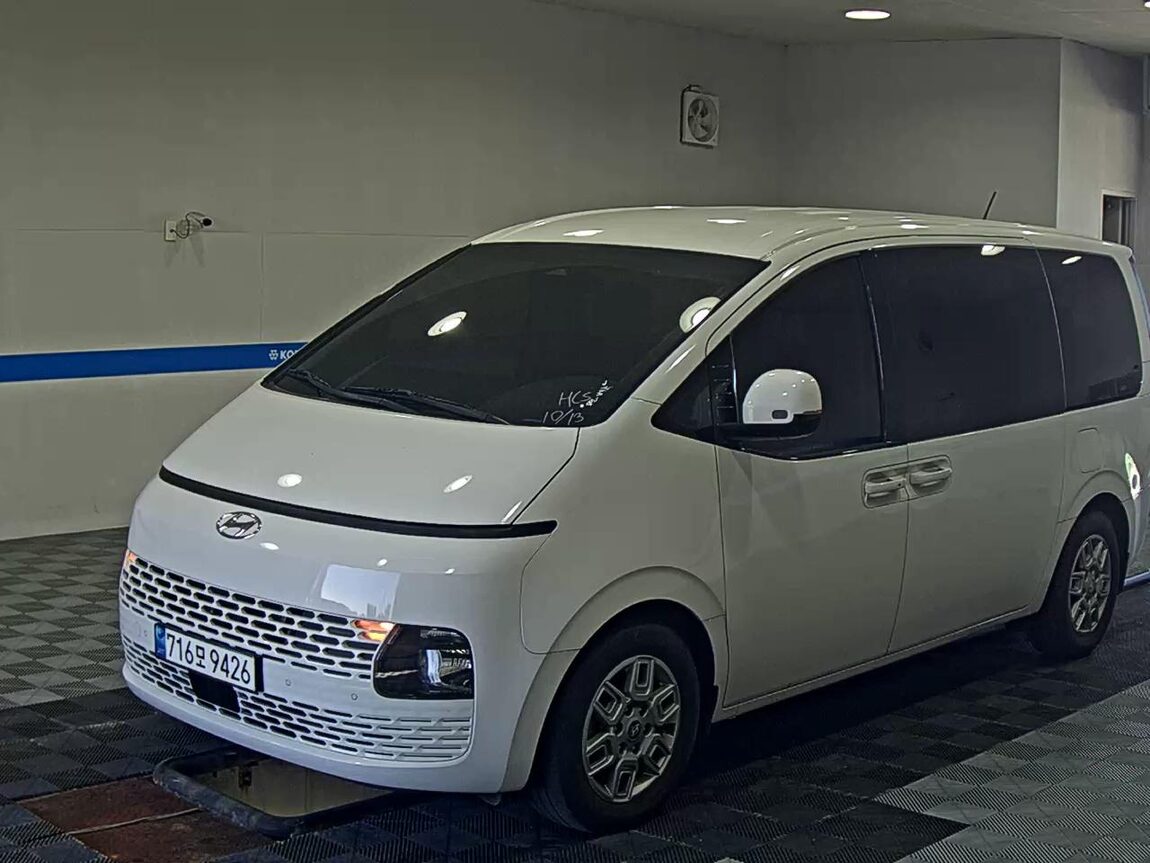 HYUNDAI STARIA 2.2 DIESEL TOURER 11-SEATER 4WD MODERN 2024 - zdjęcie 2