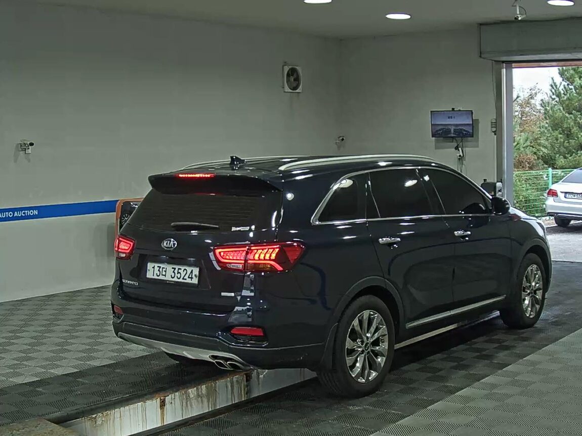 KIA THE NEW SORENTO DIESEL R2.2 2WD PRESTIGE NO.1 EDITION 2018 - zdjęcie 5