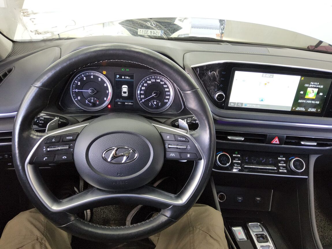 HYUNDAI SONATA (DN8) 1.6 TURBO PREMIUM PLUS 2023 - zdjęcie 17