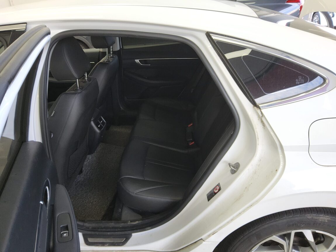 HYUNDAI SONATA (DN8) 1.6 TURBO PREMIUM PLUS 2023 - zdjęcie 12