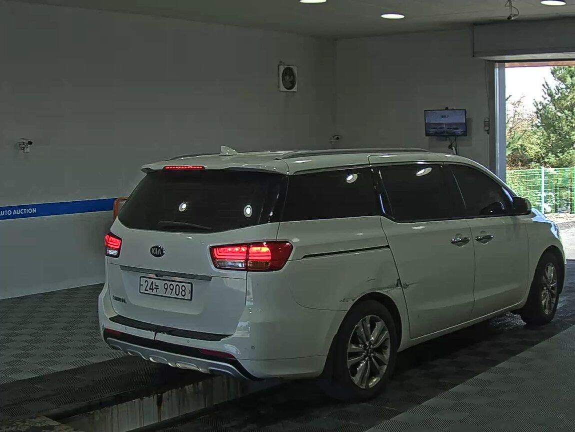 KIA ALL NEW CARNIVAL 9-SEATER DIESEL NOBLESSE 2015 - zdjęcie 5