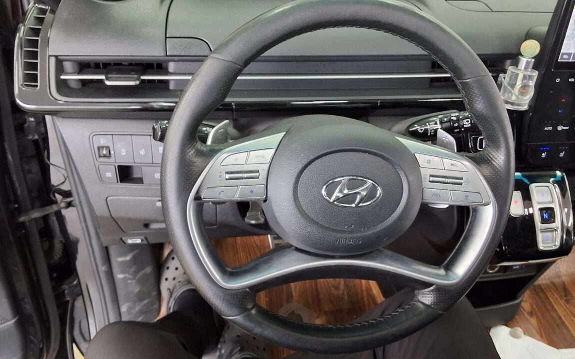 HYUNDAI STARIA 2.2 DIESEL LOUNGE 7-SEATER 4WD INSPIRATION 2022 - zdjęcie 18