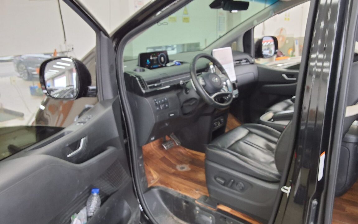 HYUNDAI STARIA 2.2 DIESEL LOUNGE 7-SEATER 4WD INSPIRATION 2022 - zdjęcie 10