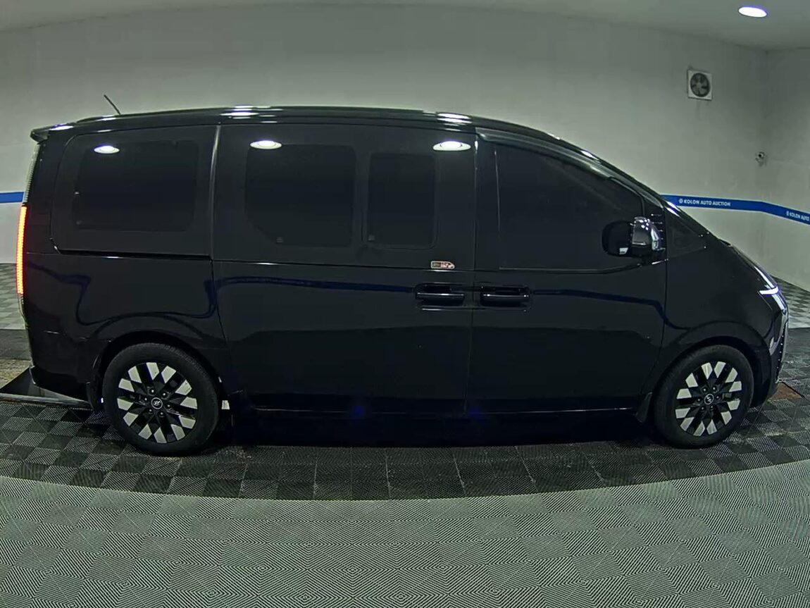 HYUNDAI STARIA 2.2 DIESEL LOUNGE 7-SEATER 4WD INSPIRATION 2022 - zdjęcie 4