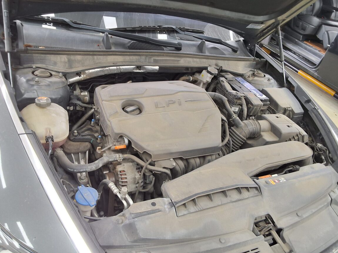 HYUNDAI SONATA (DN8) L2.0 PREMIUM 2020 - zdjęcie 20