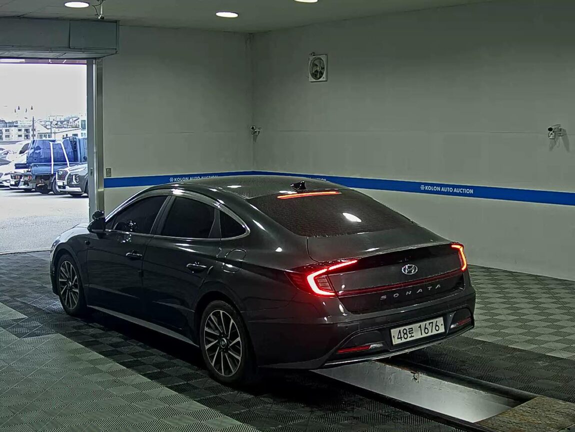 HYUNDAI SONATA (DN8) L2.0 PREMIUM 2020 - zdjęcie 6