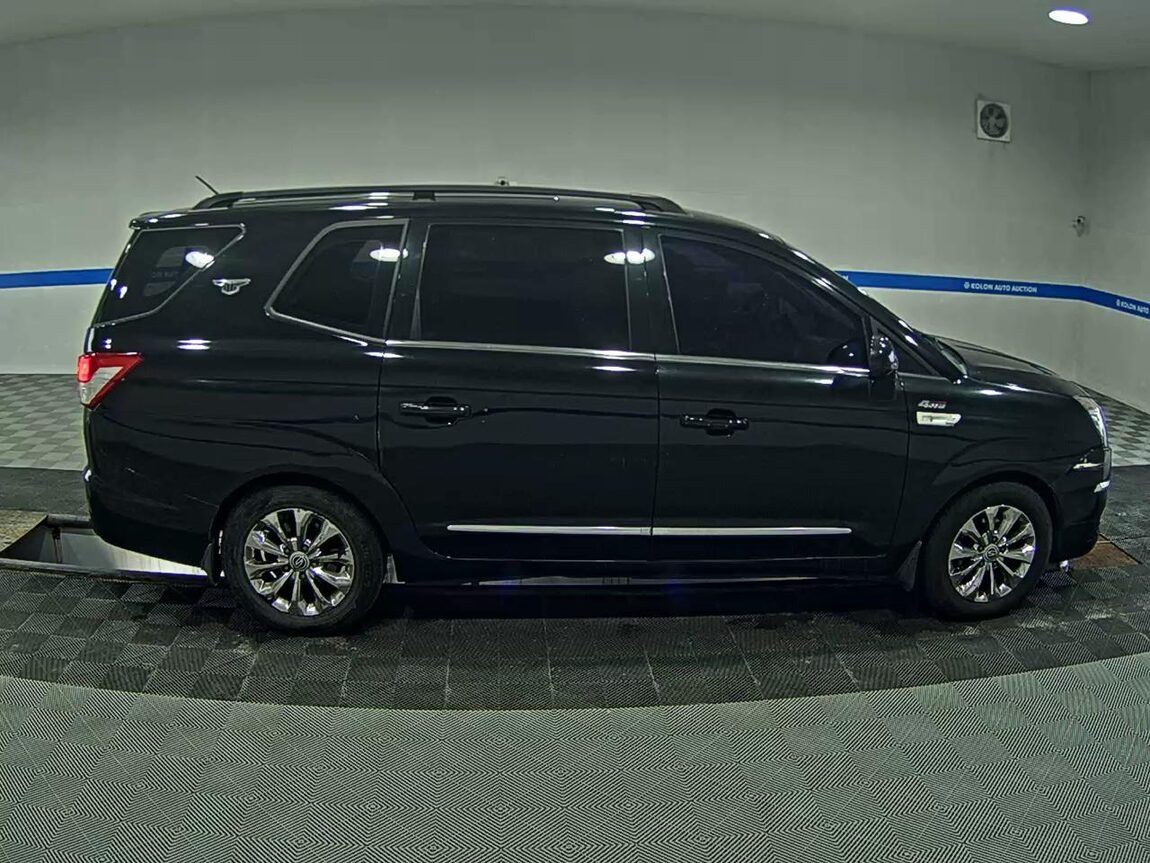 KG MOBILITY (SSANGYONG) KORANDO TOURISMO 2.2 4WD 9-SEATER TX PLUS 2016 - zdjęcie 4