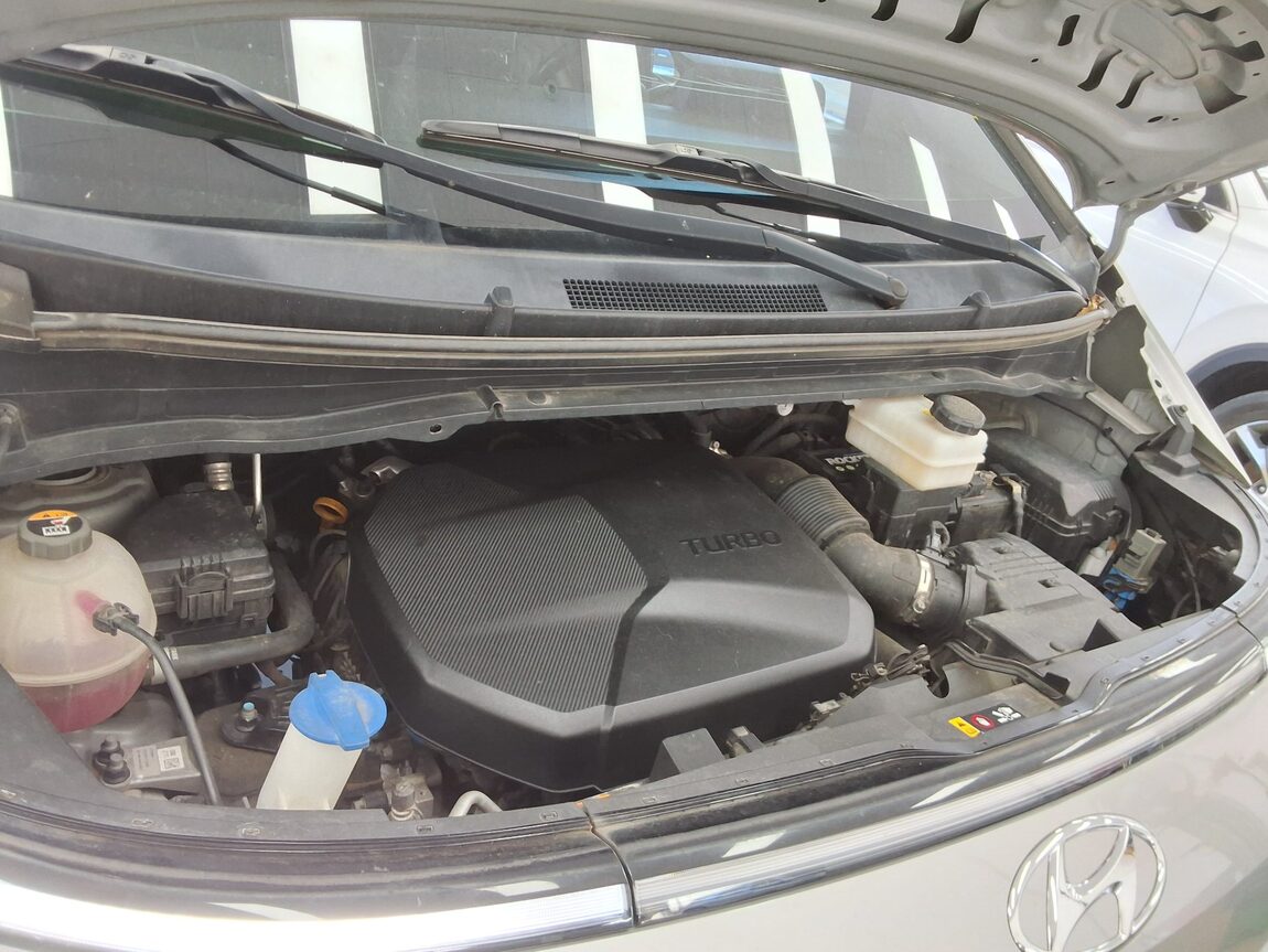 HYUNDAI STARIA 2.2 DIESEL TOURER 9-SEATER 4WD MODERN 2022 - zdjęcie 21