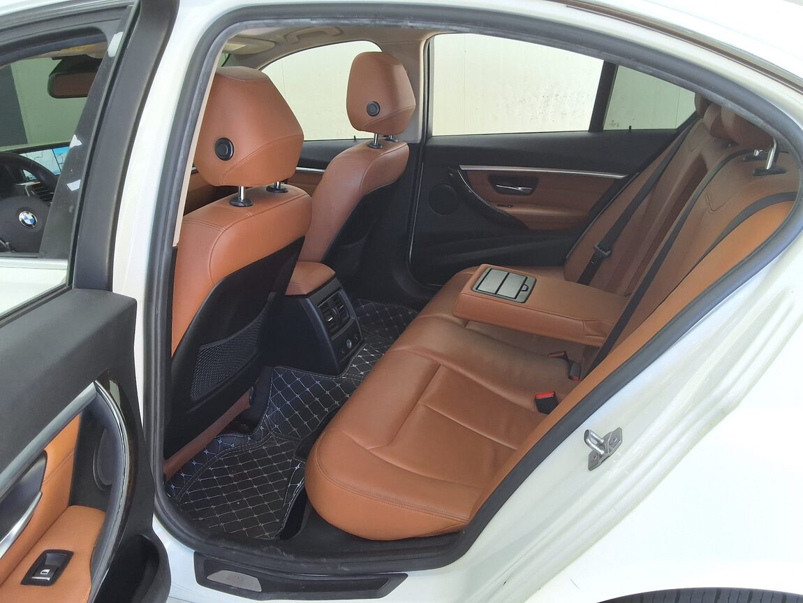 BMW 3 SERIES (6TH GEN) 320i LUXURY 2016 - zdjęcie 13