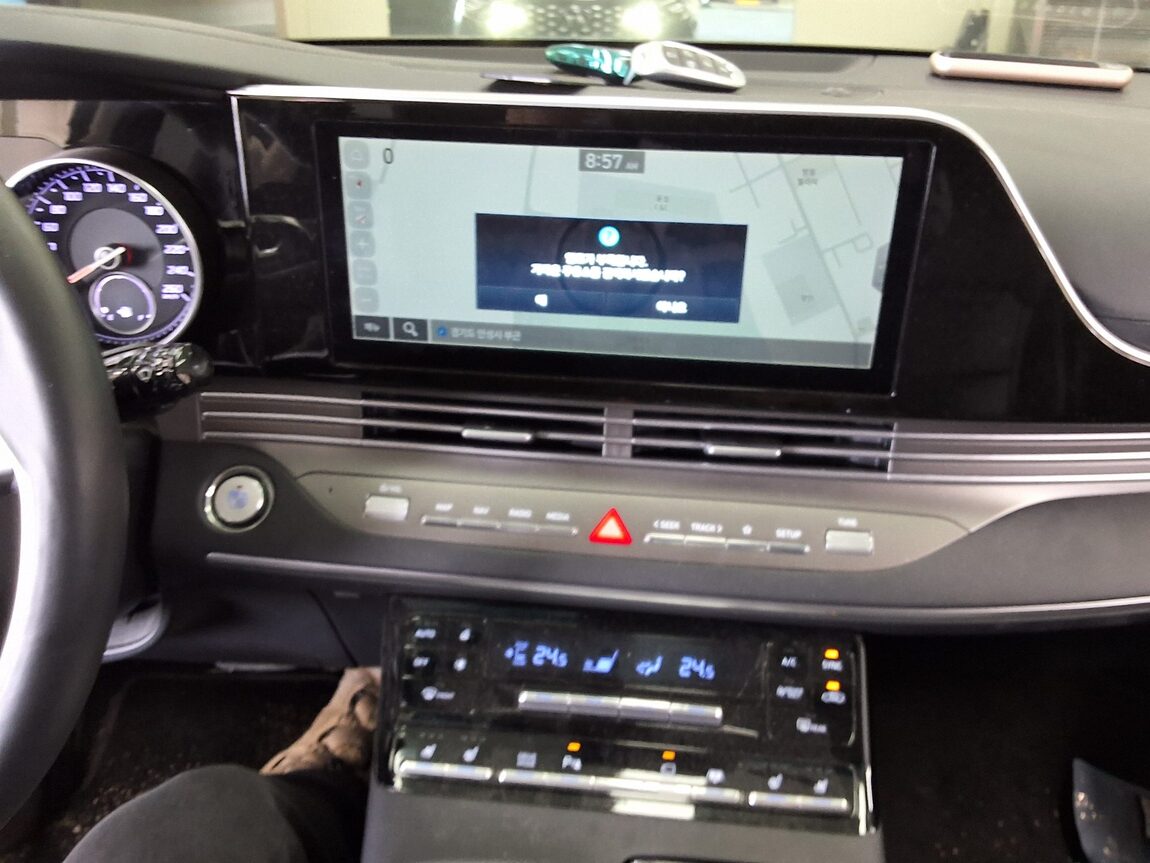 HYUNDAI THE NEW GRANDEUR IG HYBRID 2.4 HEV EXCLUSIVE 2022 - zdjęcie 24