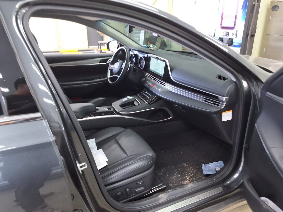 HYUNDAI THE NEW GRANDEUR IG HYBRID 2.4 HEV EXCLUSIVE 2022 - zdjęcie 15