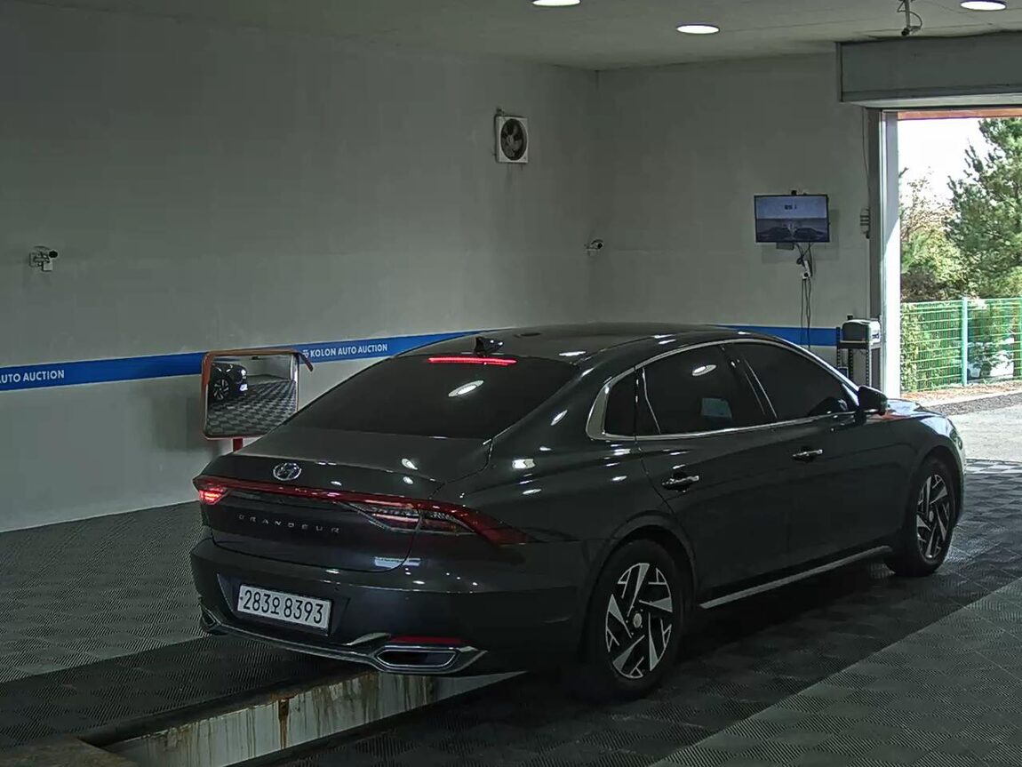 HYUNDAI THE NEW GRANDEUR IG HYBRID 2.4 HEV EXCLUSIVE 2022 - zdjęcie 5