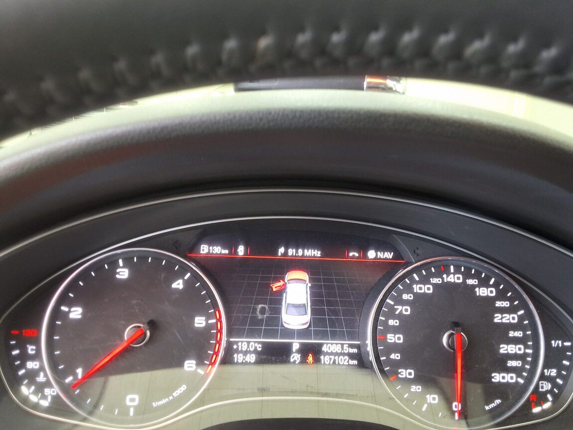AUDI A6 (4TH GEN) 2.0 TDI DYNAMIC 2014 - zdjęcie 10