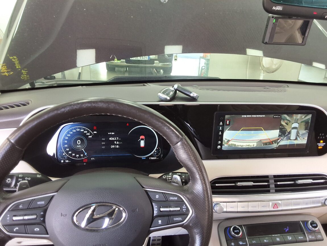 HYUNDAI PALISADE 3.8 GASOLINE AWD VIP 2022 - zdjęcie 17