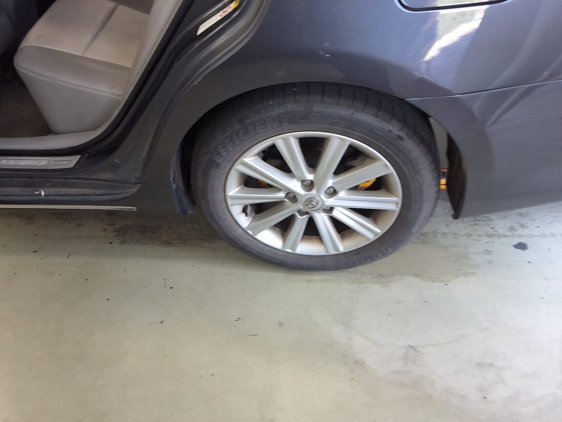 TOYOTA CAMRY (9TH GEN) 2.5 XLE 2012 - zdjęcie 23