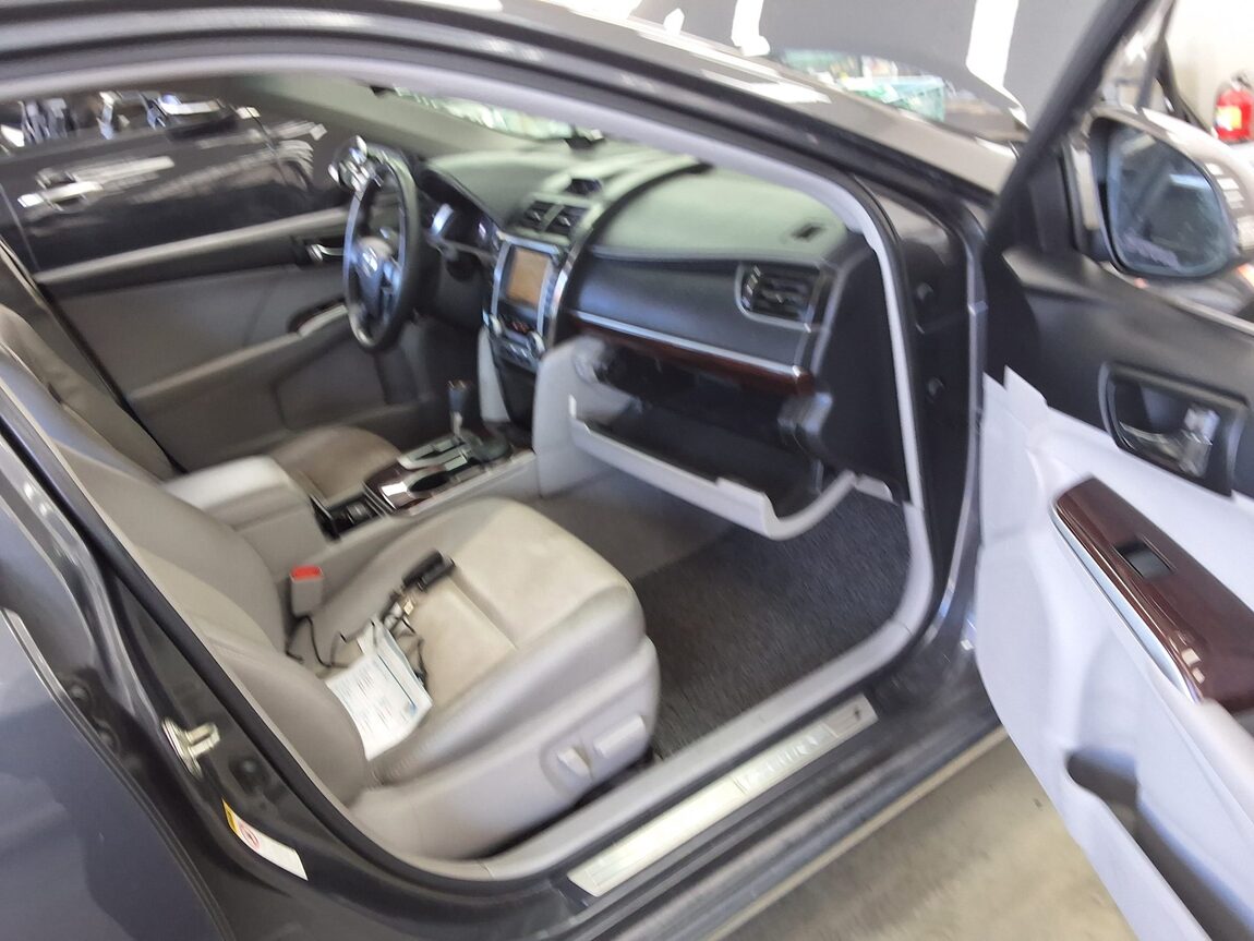 TOYOTA CAMRY (9TH GEN) 2.5 XLE 2012 - zdjęcie 14