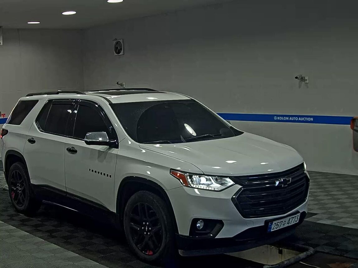 CHEVROLET (DAEWOO) TRAVERSE 3.6 GASOLINE RED LINE 2021 - zdjęcie 3