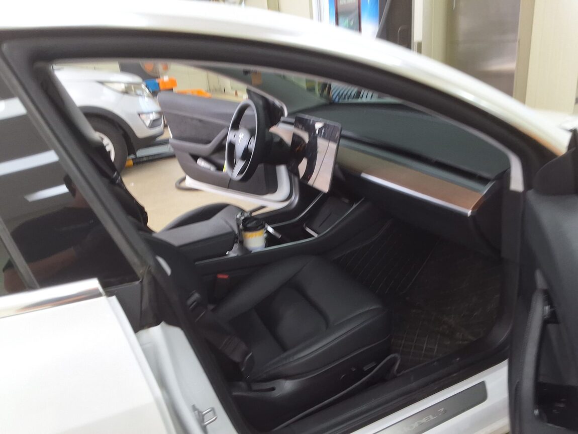 TESLA MODEL 3 EV RWD STANDARD RANGE PLUS 2020 - zdjęcie 14