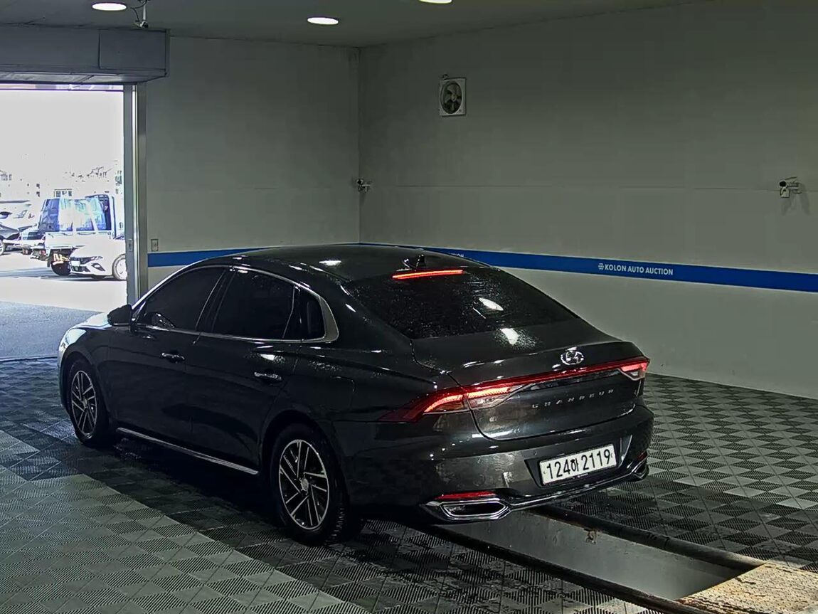 HYUNDAI THE NEW GRANDEUR IG GASOLINE 2.5 PREMIUM CHOICE 2020 - zdjęcie 6