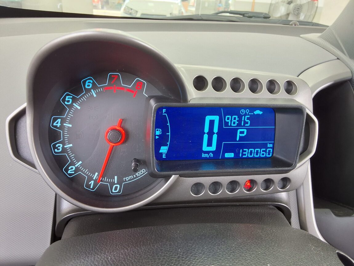 CHEVROLET (DAEWOO) AVEO 5-DOOR 1.6 LT LUXURY MODEL 2014 - zdjęcie 9