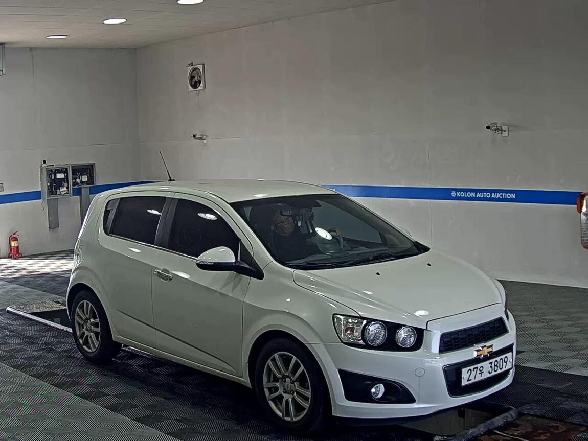 CHEVROLET (DAEWOO) AVEO 5-DOOR 1.6 LT LUXURY MODEL 2014 - zdjęcie 3