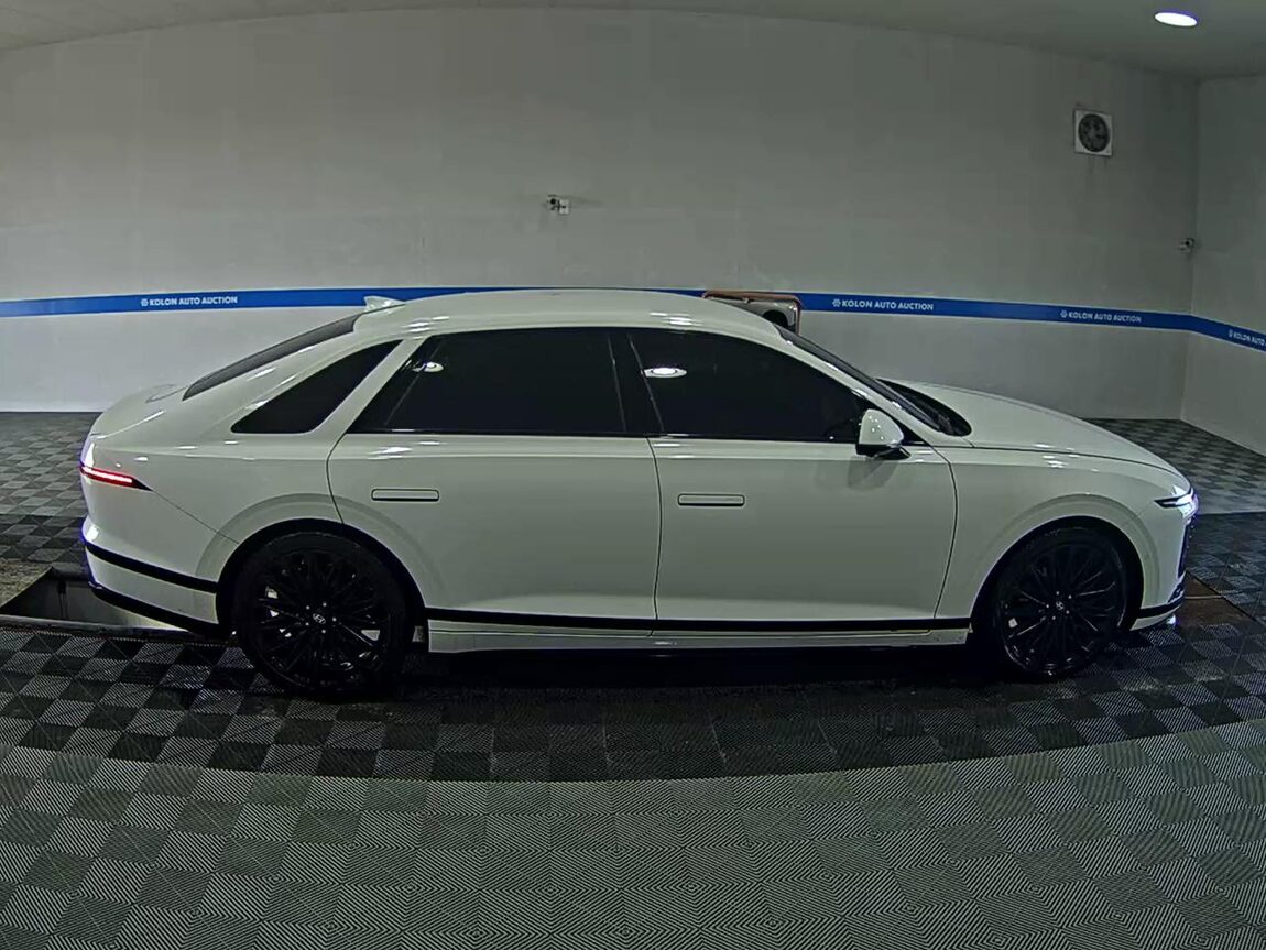 HYUNDAI THE ALL NEW GRANDEUR GASOLINE 3.5 2WD CALLIGRAPHY 2023 - zdjęcie 4