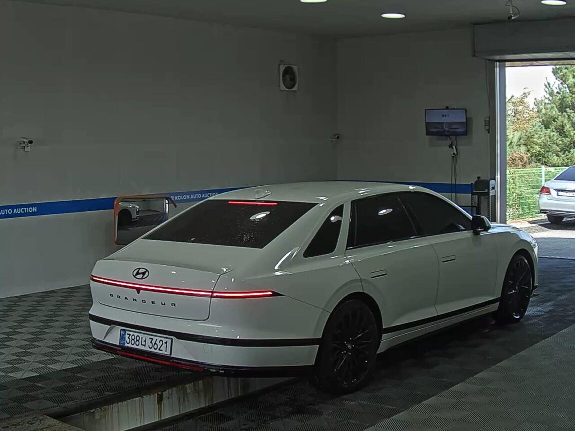 HYUNDAI THE ALL NEW GRANDEUR GASOLINE 3.5 2WD CALLIGRAPHY 2023 - zdjęcie 5