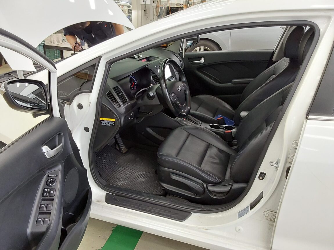 KIA K3 1.6 GDI TRENDY 2015 - zdjęcie 10