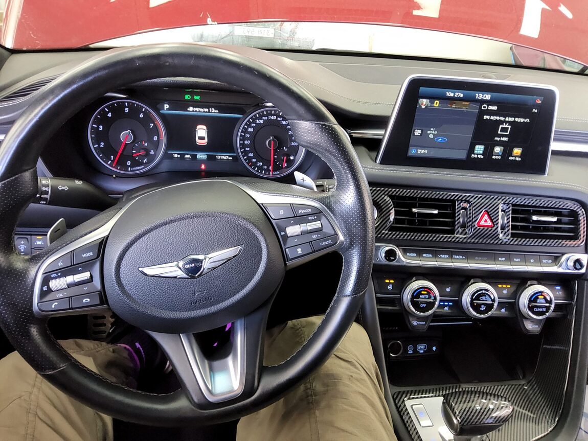 GENESIS G70 3.3T SPORTS AWD SUPREME 2018 - zdjęcie 17