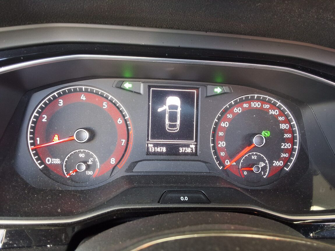 VOLKSWAGEN JETTA (7TH GEN) 1.4 TSI PRESTIGE 2020 - zdjęcie 9