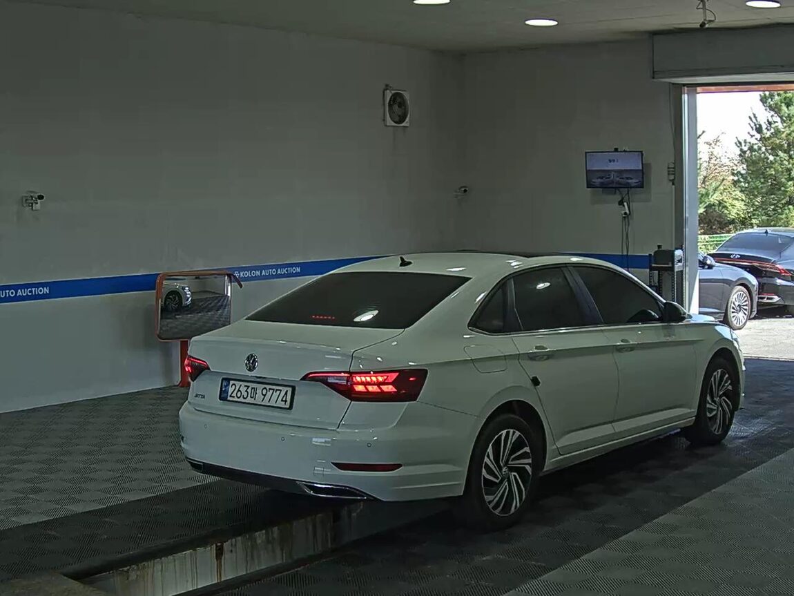 VOLKSWAGEN JETTA (7TH GEN) 1.4 TSI PRESTIGE 2020 - zdjęcie 5