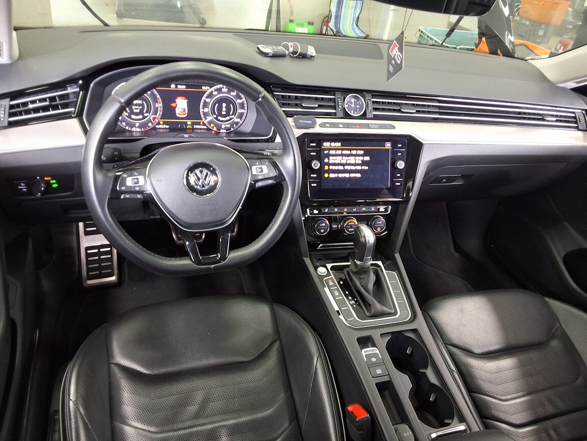 VOLKSWAGEN ARTEON 2.0 TDI ELEGANCE PREMIUM 2019 - zdjęcie 11