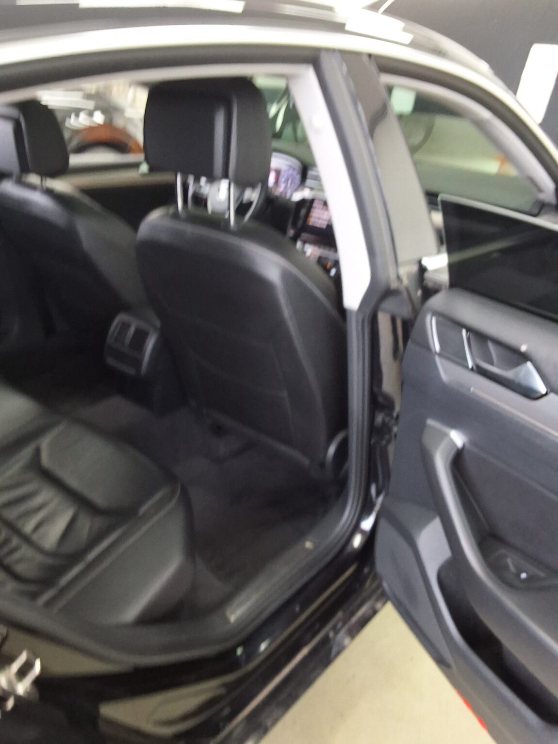 VOLKSWAGEN ARTEON 2.0 TDI ELEGANCE PREMIUM 2019 - zdjęcie 13