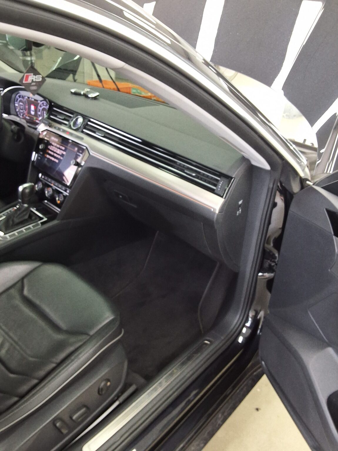 VOLKSWAGEN ARTEON 2.0 TDI ELEGANCE PREMIUM 2019 - zdjęcie 14