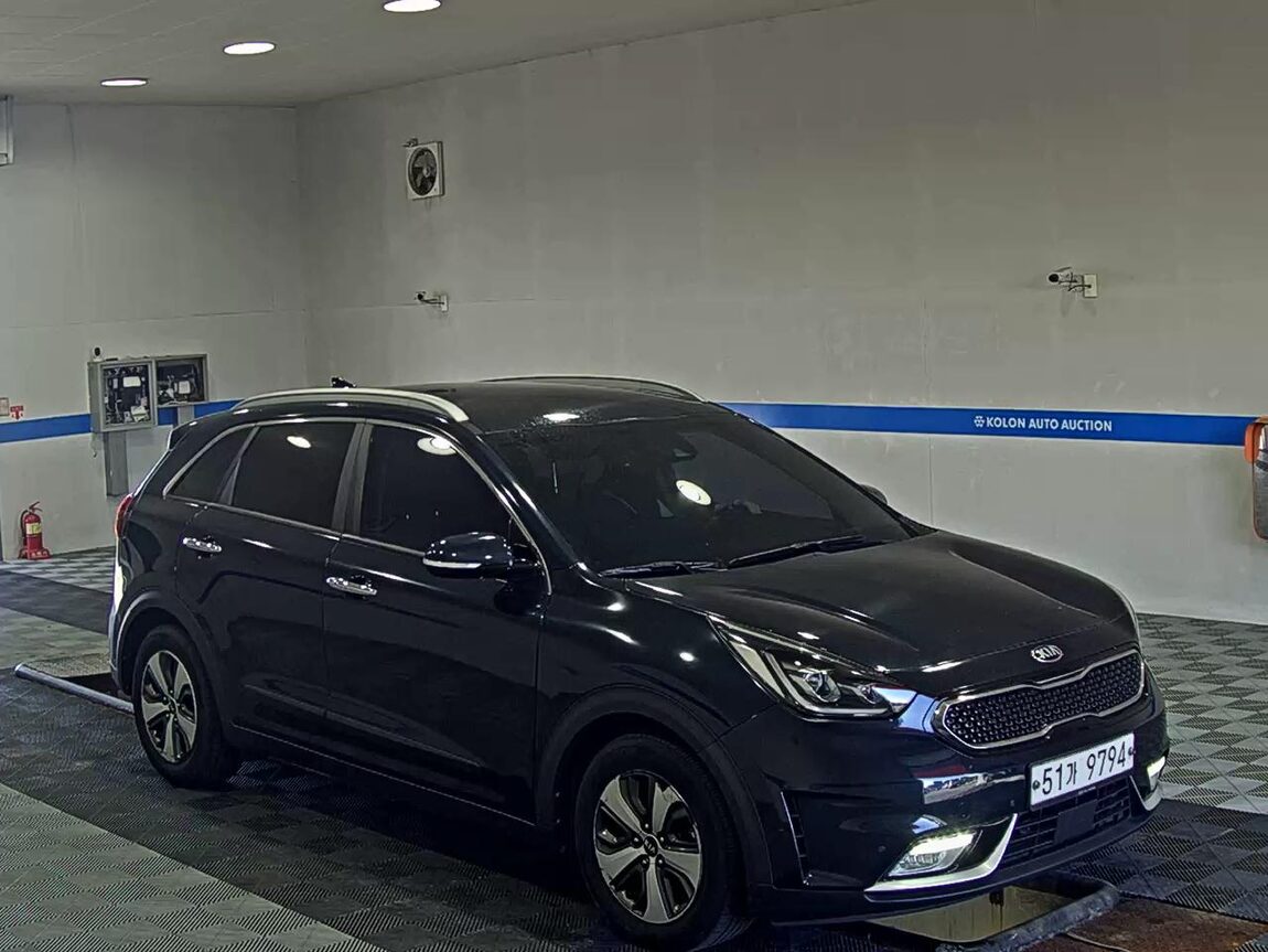 KIA NIRO 1.6 HYBRID NOBLESSE 2018 - zdjęcie 3
