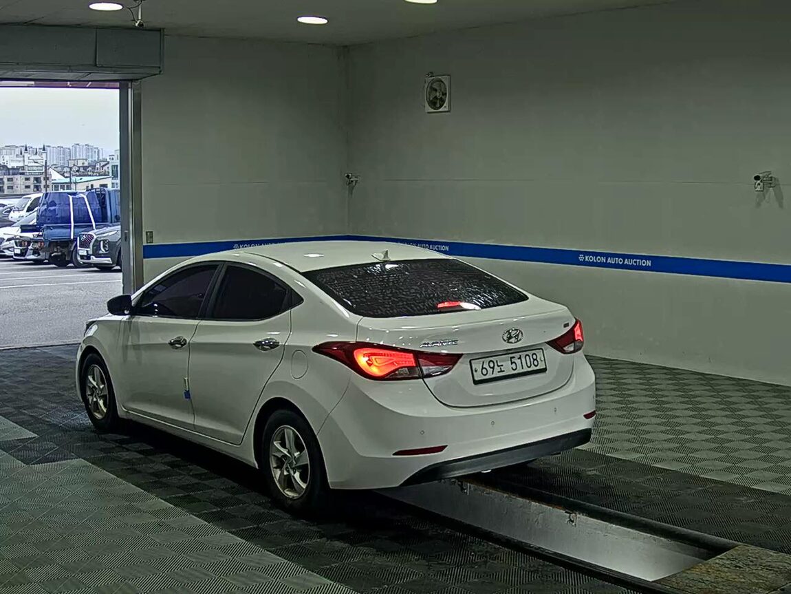 HYUNDAI THE NEW AVANTE MD 1.6 GDi SMART 2014 - zdjęcie 6