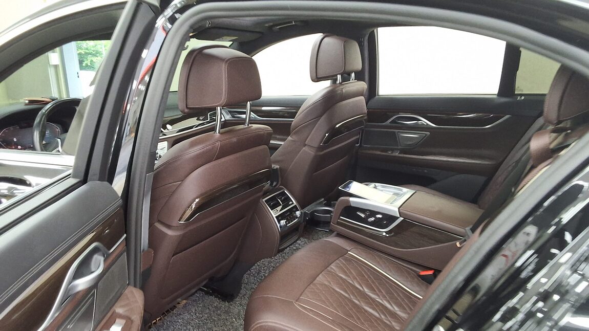 BMW 7 SERIES (6TH GEN) 740d xDrive DESIGN PURE EXCELLENCE 2021 - zdjęcie 13
