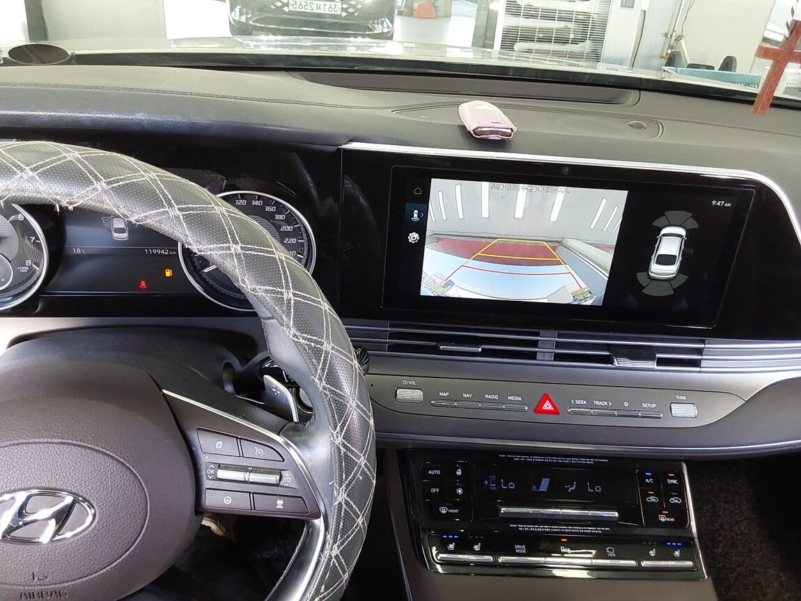 HYUNDAI THE NEW GRANDEUR IG LPi 3.0 PREMIUM CHOICE 2020 - zdjęcie 17