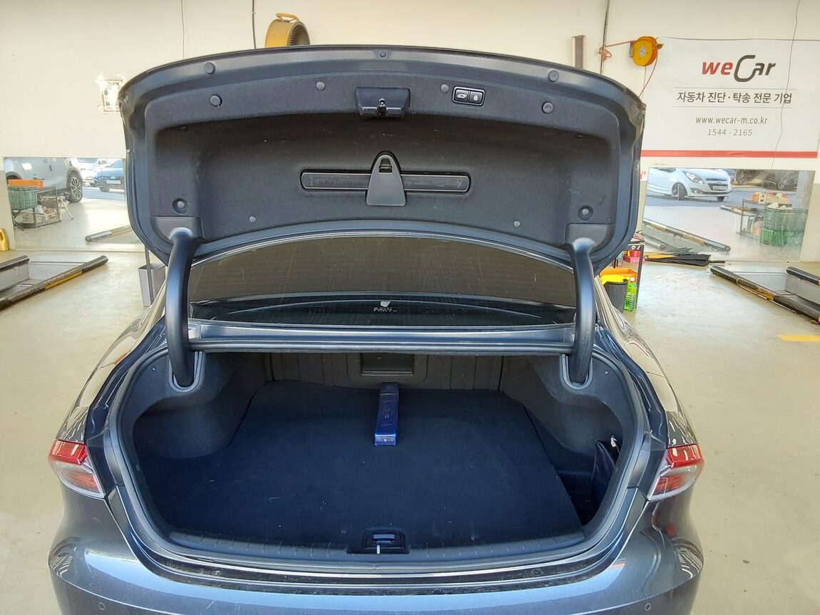 HYUNDAI THE NEW GRANDEUR IG LPi 3.0 PREMIUM CHOICE 2020 - zdjęcie 15