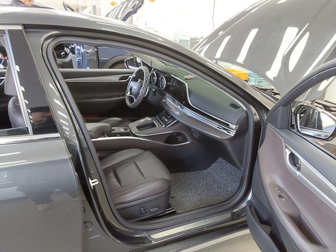 HYUNDAI THE NEW GRANDEUR IG LPi 3.0 PREMIUM CHOICE 2020 - zdjęcie 14