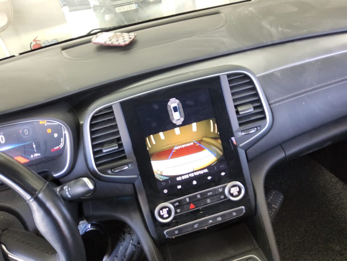 RENAULT (SAMSUNG) THE NEW SM6 TCe 260 FEEL 2023 - zdjęcie 18