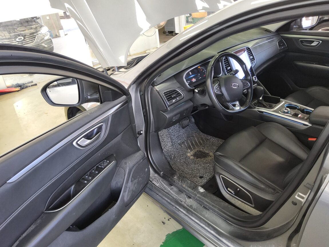 RENAULT (SAMSUNG) THE NEW SM6 TCe 260 FEEL 2023 - zdjęcie 10