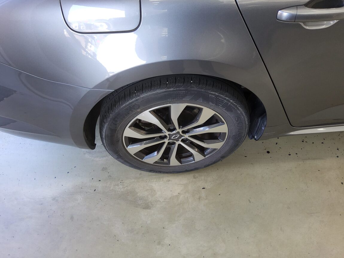 RENAULT (SAMSUNG) THE NEW SM6 TCe 260 FEEL 2023 - zdjęcie 25