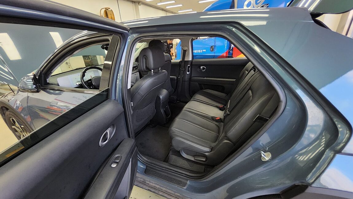 HYUNDAI IONIQ 5 EV AWD LONG RANGE EXCLUSIVE 2023 - zdjęcie 12