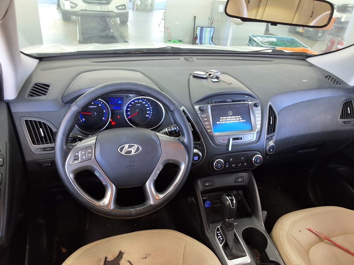 HYUNDAI NEW TUCSON ix DIESEL R2.0 2WD SMART SPECIAL 2015 - zdjęcie 11