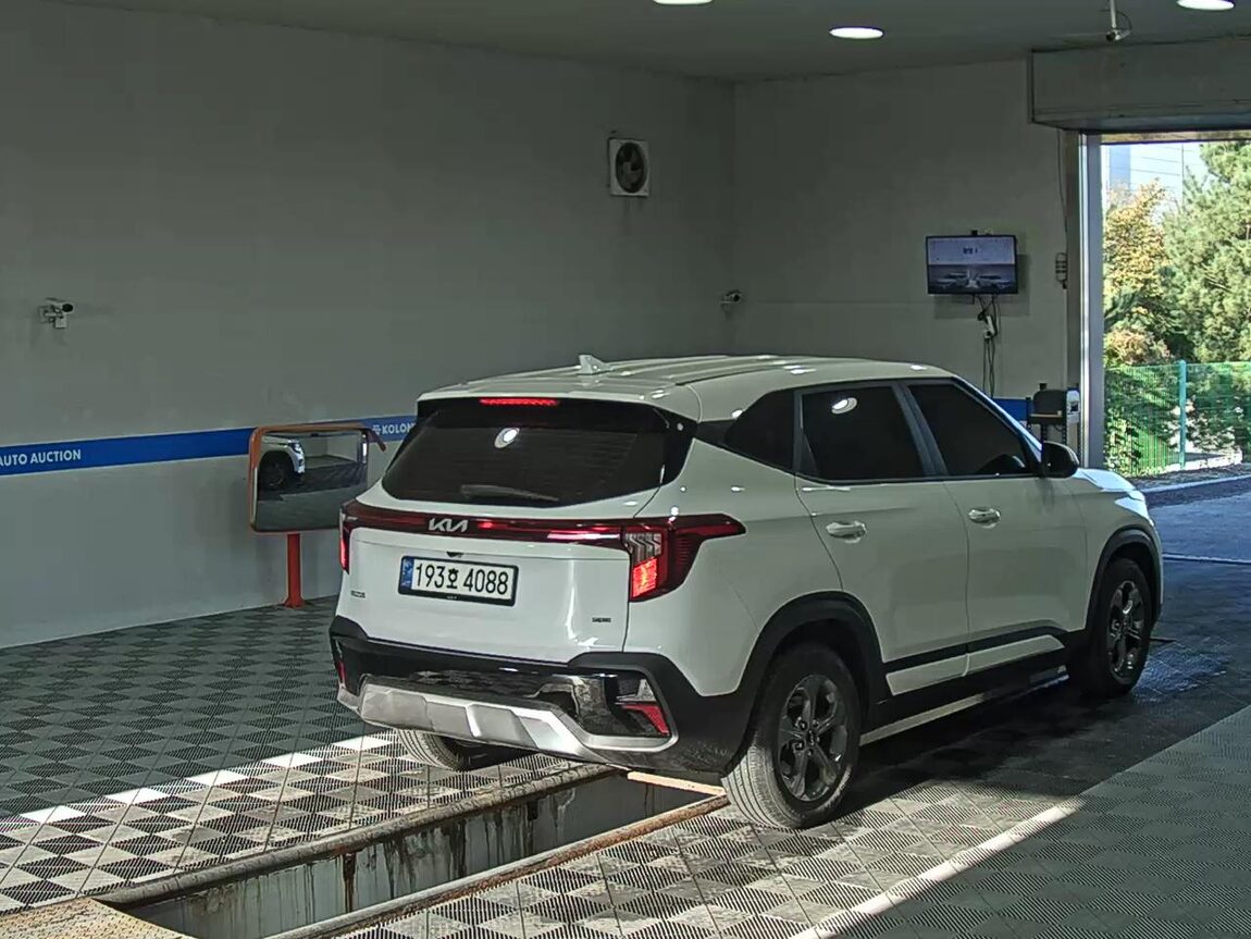 KIA THE NEW SELTOS 1.6 GASOLINE TURBO 4WD PRESTIGE 2023 - zdjęcie 5